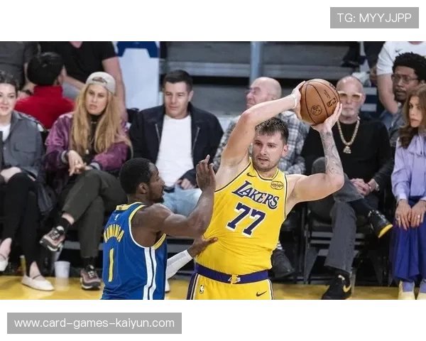 湖人训练场传来坏消息：一人受伤离场